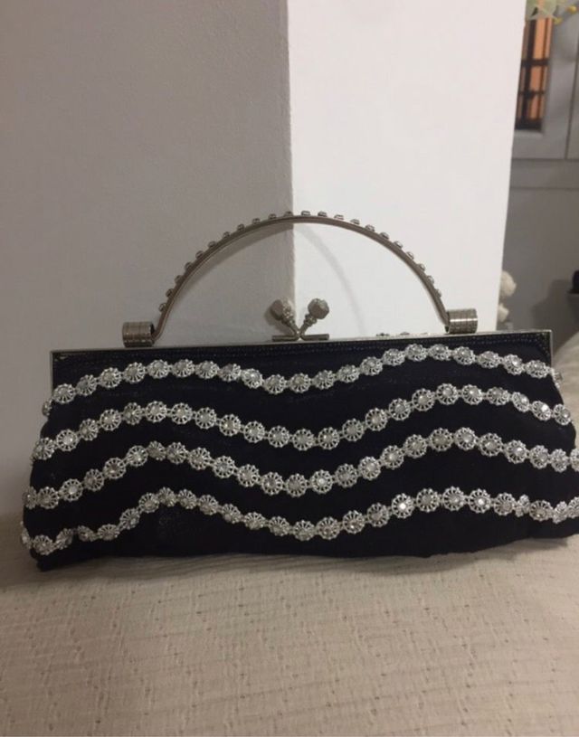 Distintos bolsos para fiestas, eventos o informal