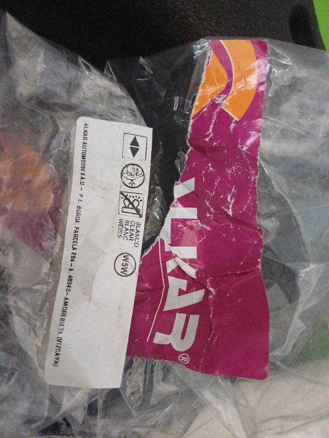 se vende dos intermitentes de aleta