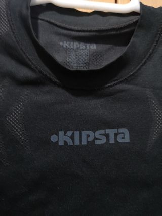 Camiseta térmica manga corta Decathlon de segunda mano por 2 EUR en Coslada  en WALLAPOP