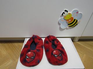Zapatillas spiderman numero 21 de segunda mano por 3 EUR en Parla en  WALLAPOP