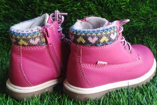 BOTAS FILA ROSAS NÚMERO 24 COMO NUEVAS INVIERNO de segunda mano por 20 EUR  en Madrid en WALLAPOP