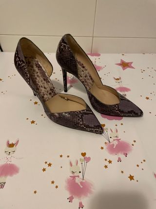 Zapatos mujer NUEVOS de ZARA. Talla 37 de segunda mano por 10 EUR en  Villacienzo en WALLAPOP