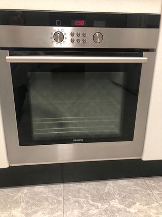 Horno convencional SIEMENS HB76GS551E INOX PIROLITICO RAILES
