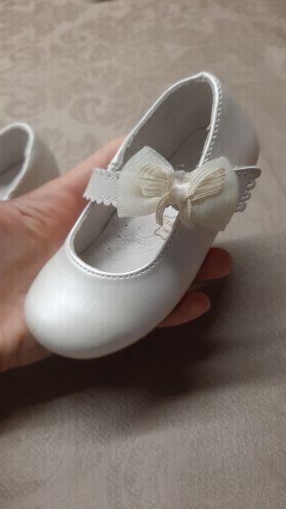 Zapatos ceremonia bebé de segunda mano por 11 EUR en Valencia en WALLAPOP