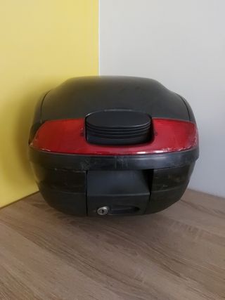 Maleta para moto de segunda mano en Santa Coloma de Gramenet en WALLAPOP