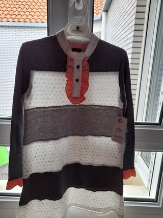 Ropa elegante de segunda mano por 10 EUR en Palencia en WALLAPOP