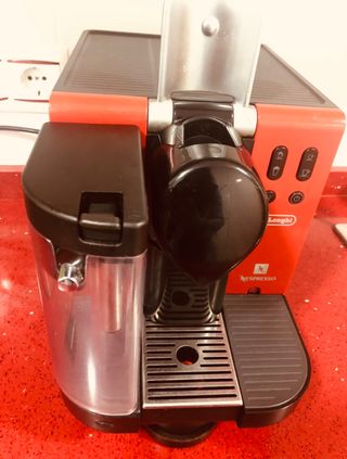 Cafetera Nespresso de segunda mano en Valencia en WALLAPOP