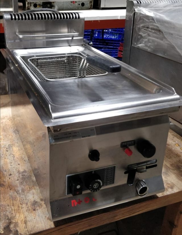 ARMARIO FRIGORÍFICO Y MUCHO MÁS