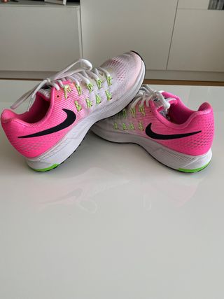 Zapatillas Nike Pegasus 33 de segunda mano en WALLAPOP