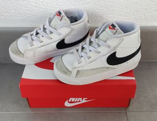 Zapatillas Nike Blazer Mid 77 bebe de segunda mano por 35 EUR en Poligono  Industrial Parque Industrial de Elche en WALLAPOP