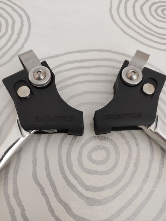 MANETAS DE FRENO BROMPTON