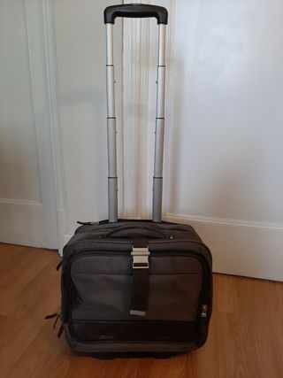 Trolley de negocios marca DOCKERS. de segunda mano por 40 EUR en Vigo en  WALLAPOP