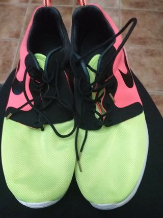 Zapatillas nike roshe run mercurial pack talla 47 de segunda mano por 30  EUR en Arroyomolinos en WALLAPOP