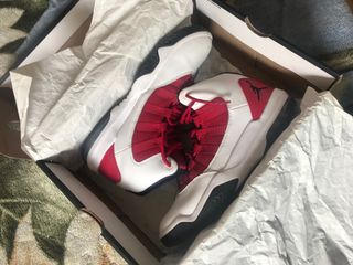 Jordan Max Aura (Rojas y blancas) de segunda mano por 60 EUR en Fuenlabrada  en WALLAPOP