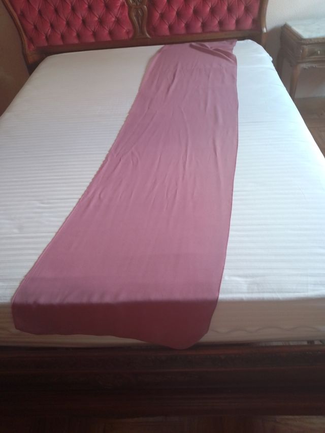 Traje fiesta compuesto por chaqueta y falda midi.