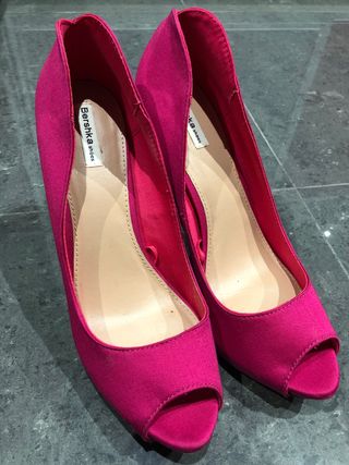 Zapato peep-toe fucsia T39\\/ plataforma de segunda mano por 18 EUR en  Paiporta en WALLAPOP