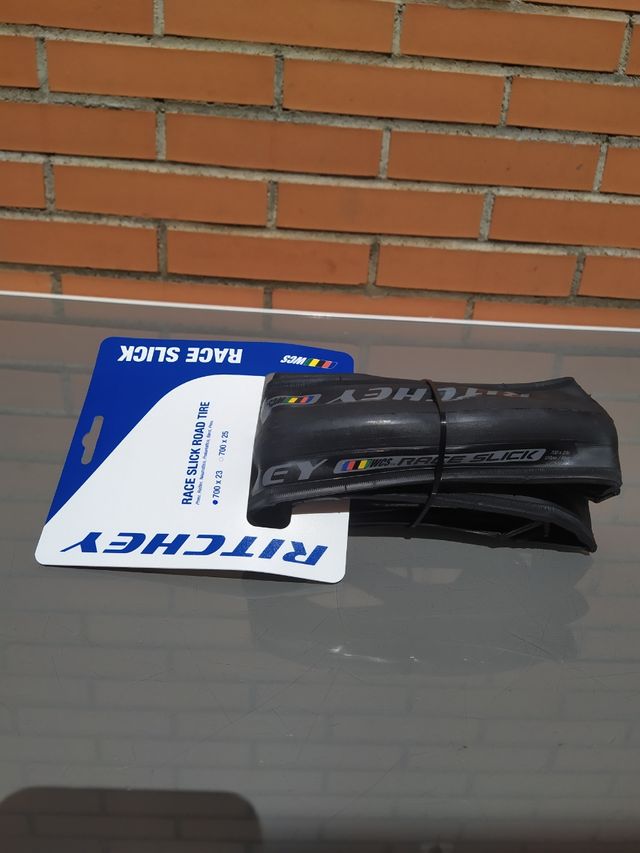 700x23c RITCHEY WCS Slick.Cubierta Carretera.NUEVA