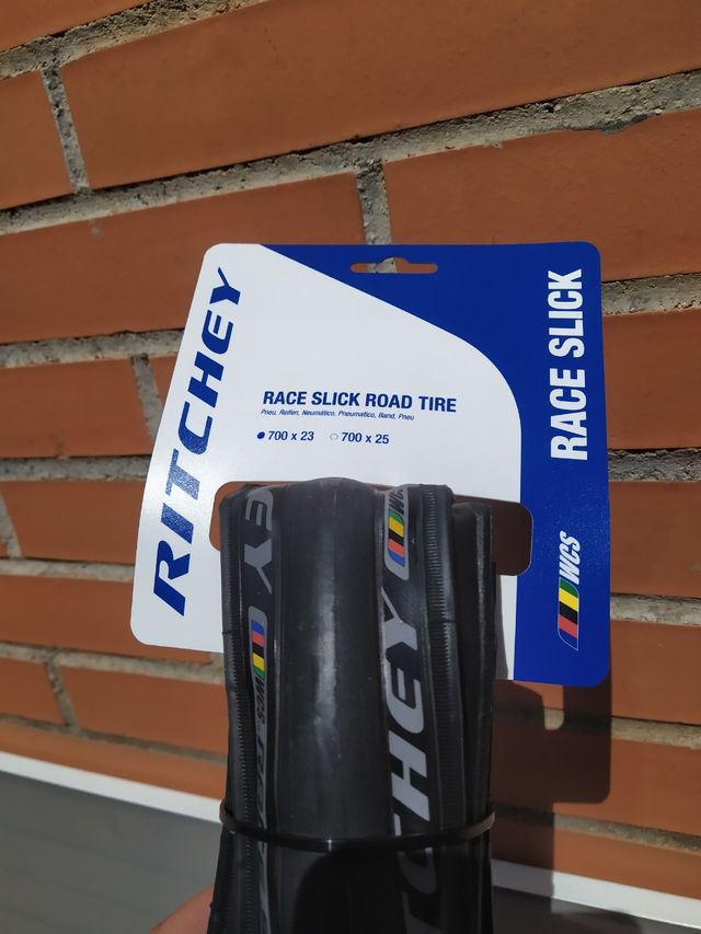 700x23c RITCHEY WCS Slick.Cubierta Carretera.NUEVA