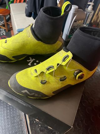 Vendo botas mtb Nw raptor gtx de segunda mano por 50 EUR en Manzanares el  Real en WALLAPOP