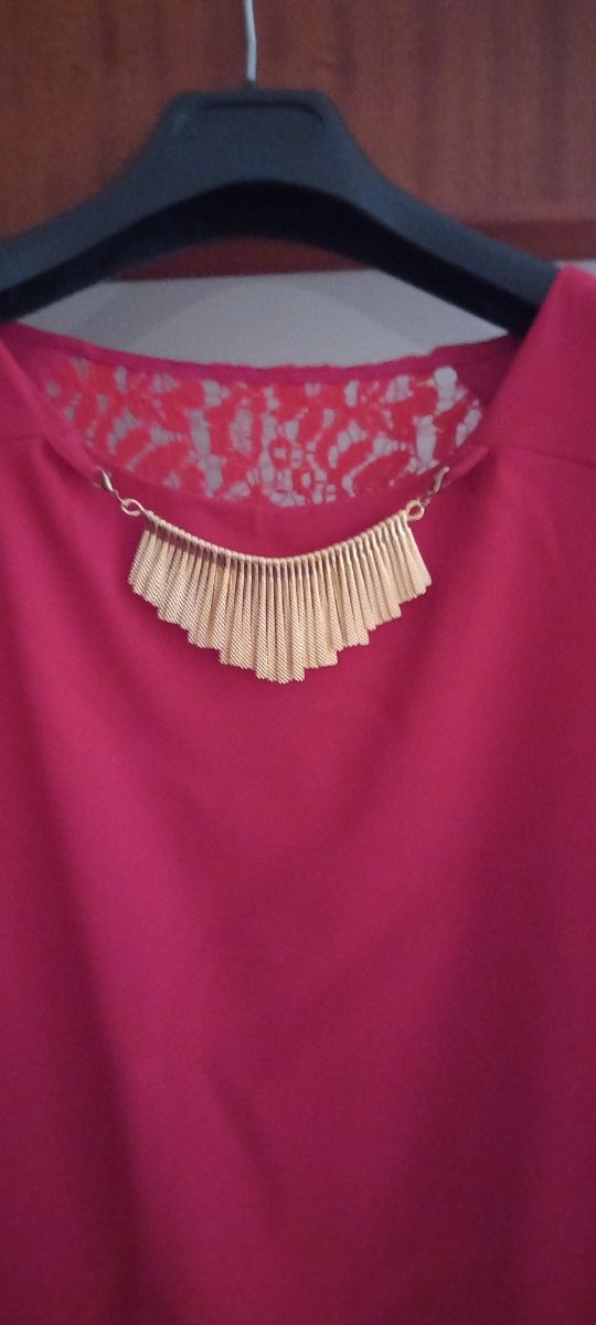 VESTIDO ROJO MUY ELEGANTE