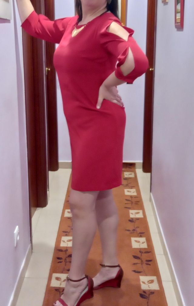 VESTIDO ROJO MUY ELEGANTE