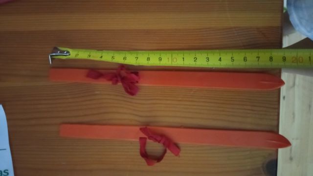 skis antiguos de muñeca