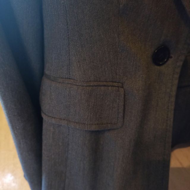 Preciosa chaqueta Elogy talla 40 color gris