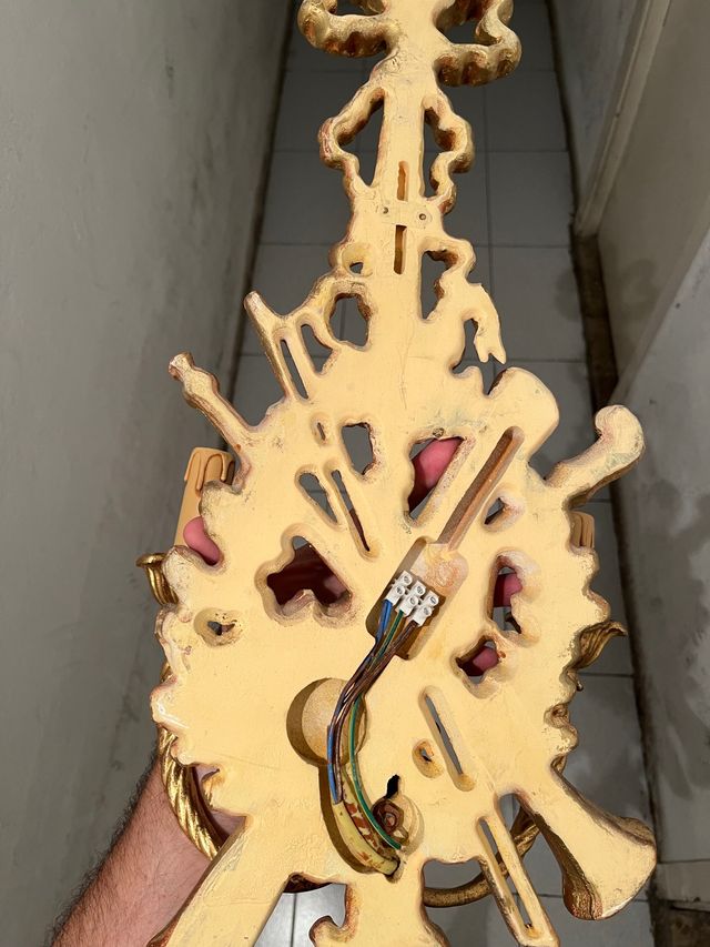 Conjunto de espejo y dos apliques de luz