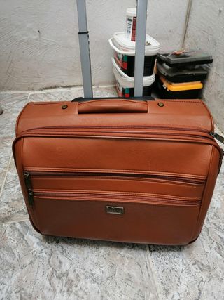 Maleta de cabina piel MSK de segunda mano por 12 EUR en Viladecans en  WALLAPOP