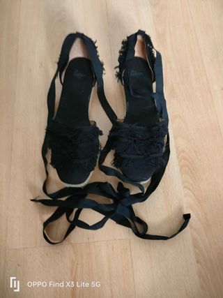 Alpargatas planas negras de Castañer 38 de segunda mano por 10 EUR en  Zaragoza en WALLAPOP