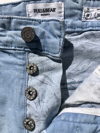 Pantalón vaquero hombre Pull\u0026amp;Bear de segunda mano por 8 EUR en  Alcantarilla en WALLAPOP