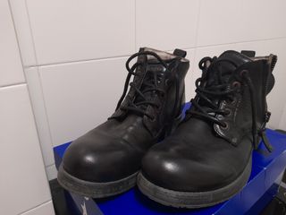 Botas CETTI hombre de segunda mano por 20 EUR en Carballo en WALLAPOP