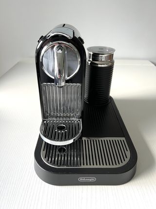 Cafetera Nespresso Citiz de segunda mano en WALLAPOP