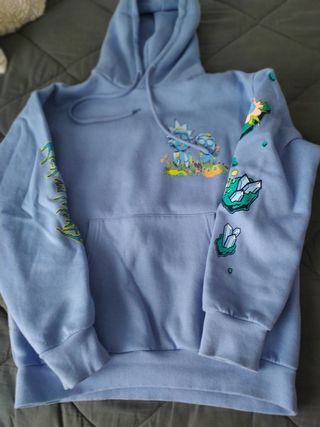 Sudadera de rick and morty talla Xs de pull bear de segunda mano por 15 EUR  en Pamplona en WALLAPOP