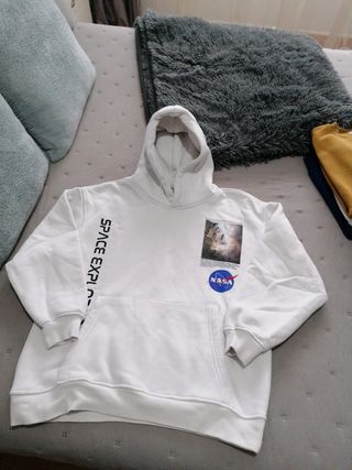 Sudadera de zara talla 11 a 12 años de segunda mano por 5 EUR en Ferrol en  WALLAPOP