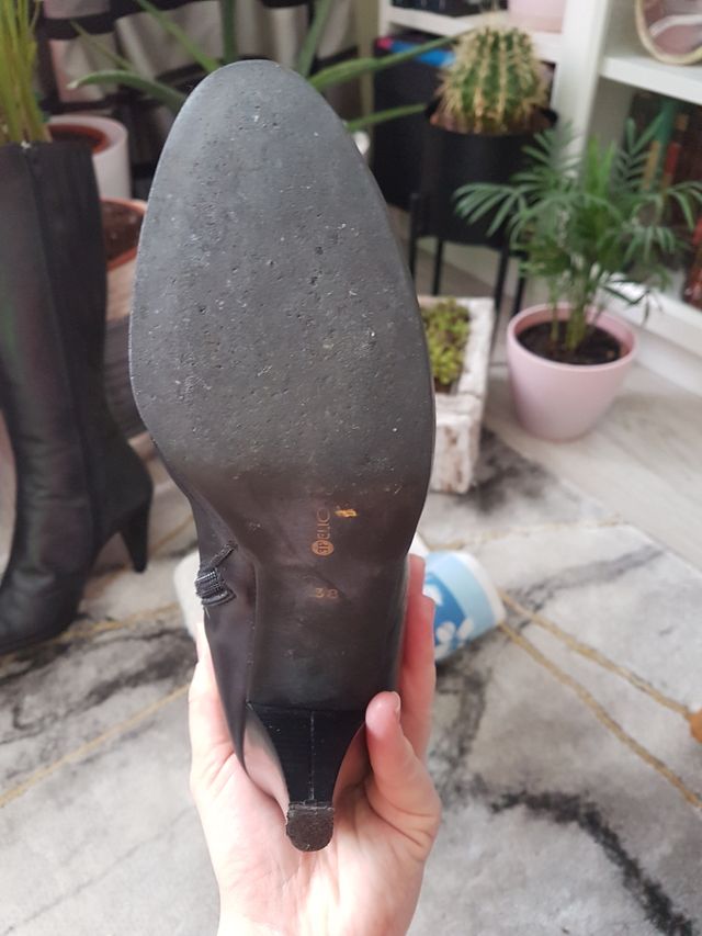 "Elio Pitti"Botas 38 tacón negras cuero, caño alto