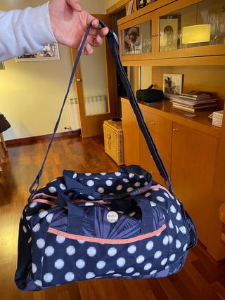 Bolsa deporte roxy de segunda mano por 15 EUR en Terrassa en WALLAPOP
