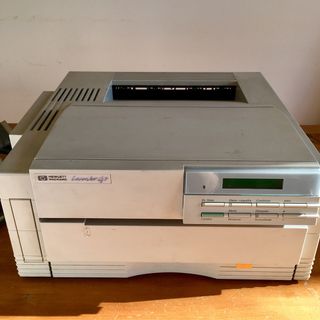 Impresora LaserJet 4P HP de segunda mano por 12 EUR en Alcobendas en  WALLAPOP