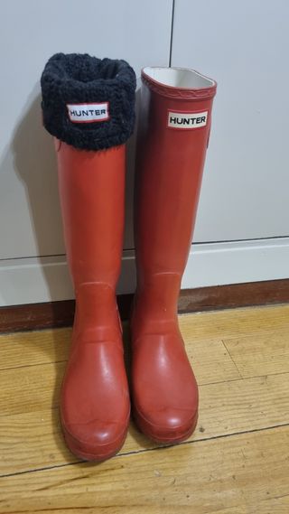 Botas Hunter rojas de segunda mano por 25 EUR en León en WALLAPOP