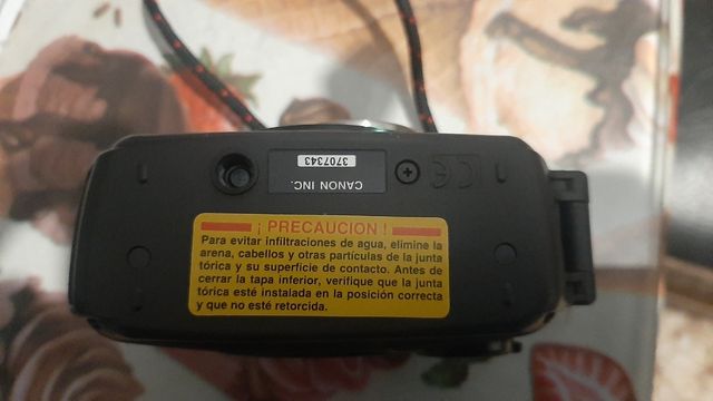 camara acuática Canon