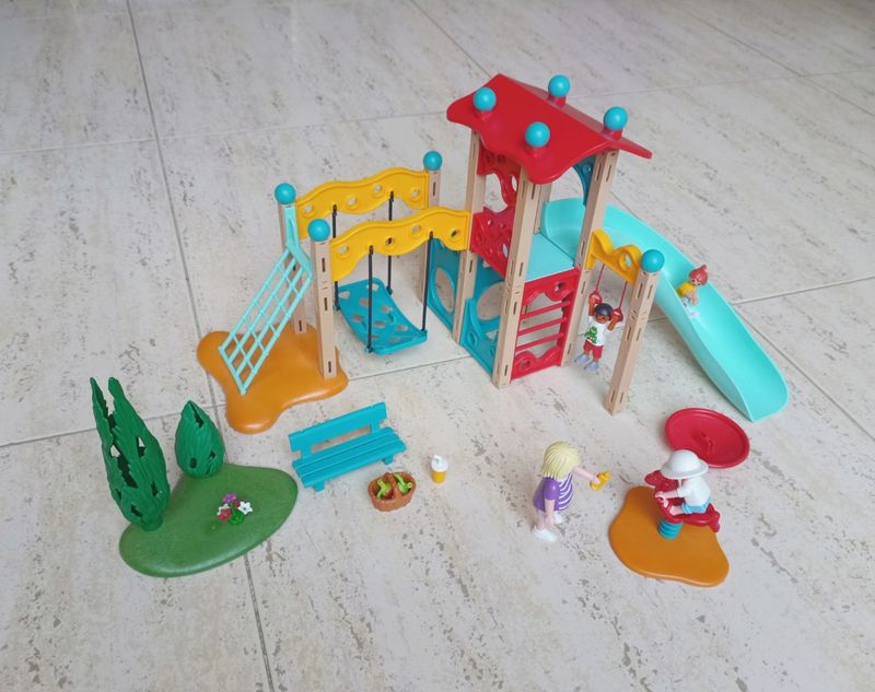 Playmobil Parque de juegos infantil 9423 de segunda mano por 22