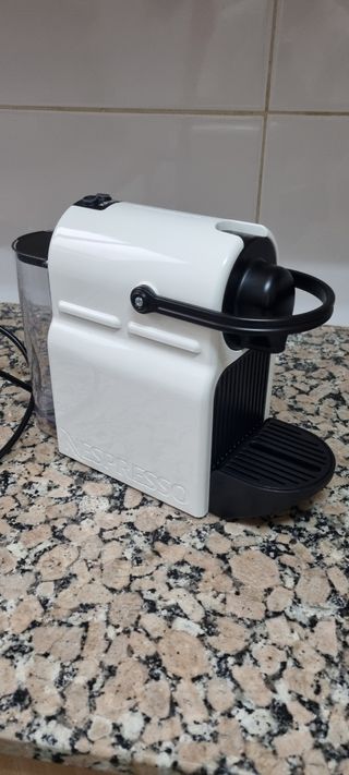 Cafetera Nespresso Krups de segunda mano en Barcelona en WALLAPOP