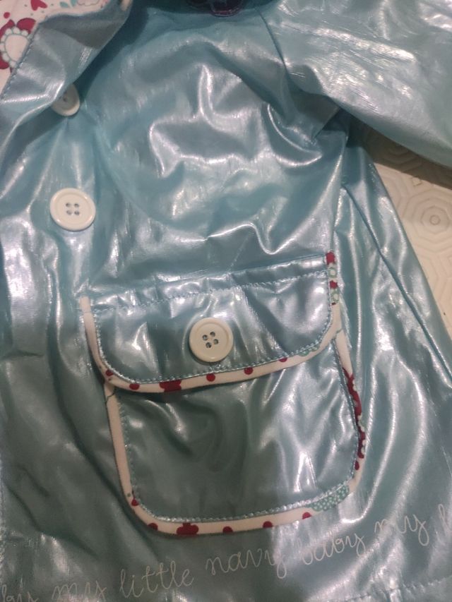 chubasquero nuevo 18 meses