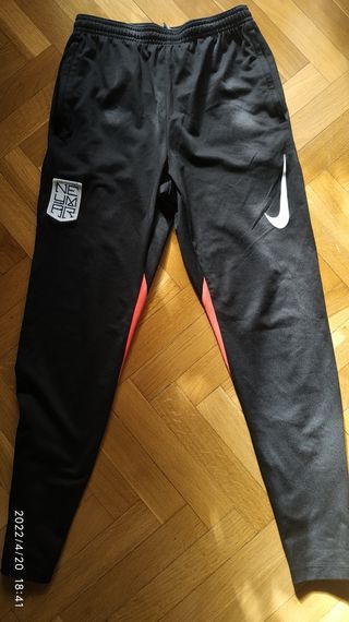 Chandal Nike Neymar de segunda mano por 50 EUR en Madrid en WALLAPOP