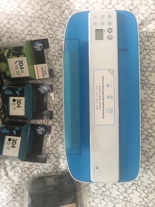 Impresora HP deskjet 3720+ cartuchos de segunda mano por 50 EUR en Málaga  en WALLAPOP