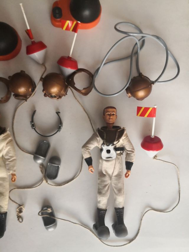 LOTE O CONJUNTO DE MADELMAN, MADELMANES BUZOS.