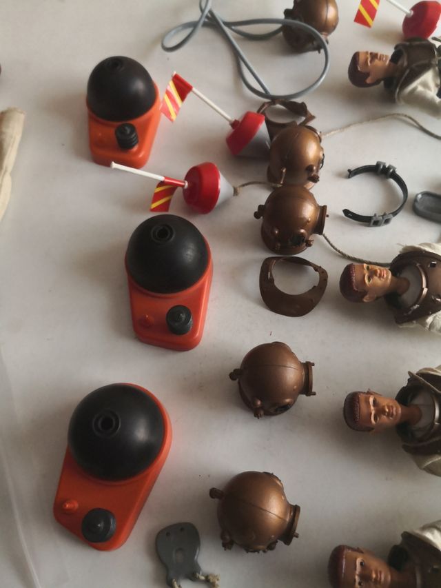 LOTE O CONJUNTO DE MADELMAN, MADELMANES BUZOS.