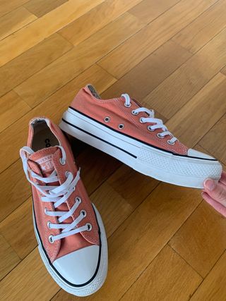 Converse naranjas de plataforma . de segunda mano por 35 EUR en Madrid en  WALLAPOP