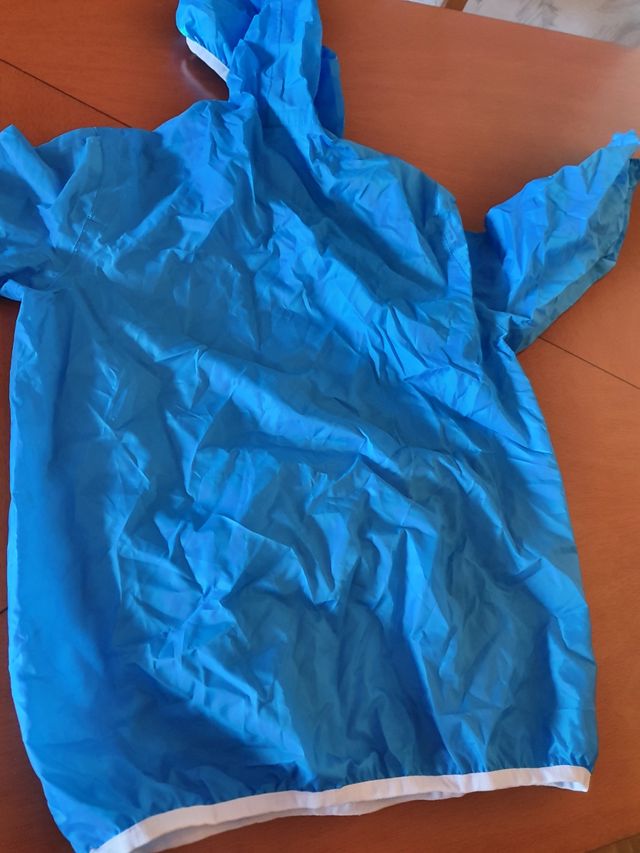 chubasquero quechua 8/10 años .Un solo uso 