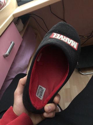 ZAPATILLAS DE CASA ABIERTA PREMIUM MARVEL